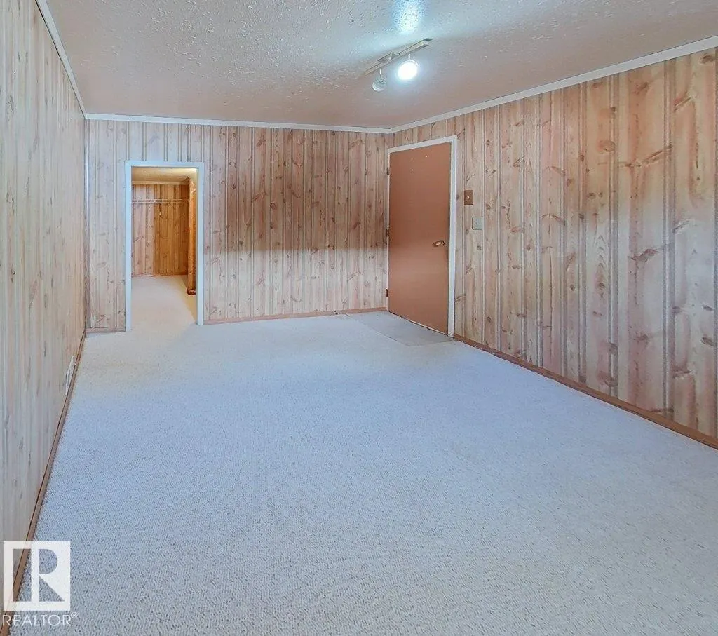 16 STARLING DR