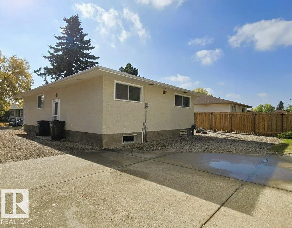 16 STARLING DR