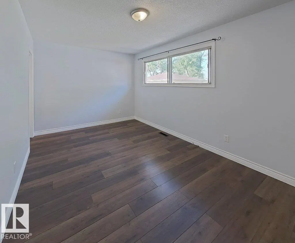 16 STARLING DR