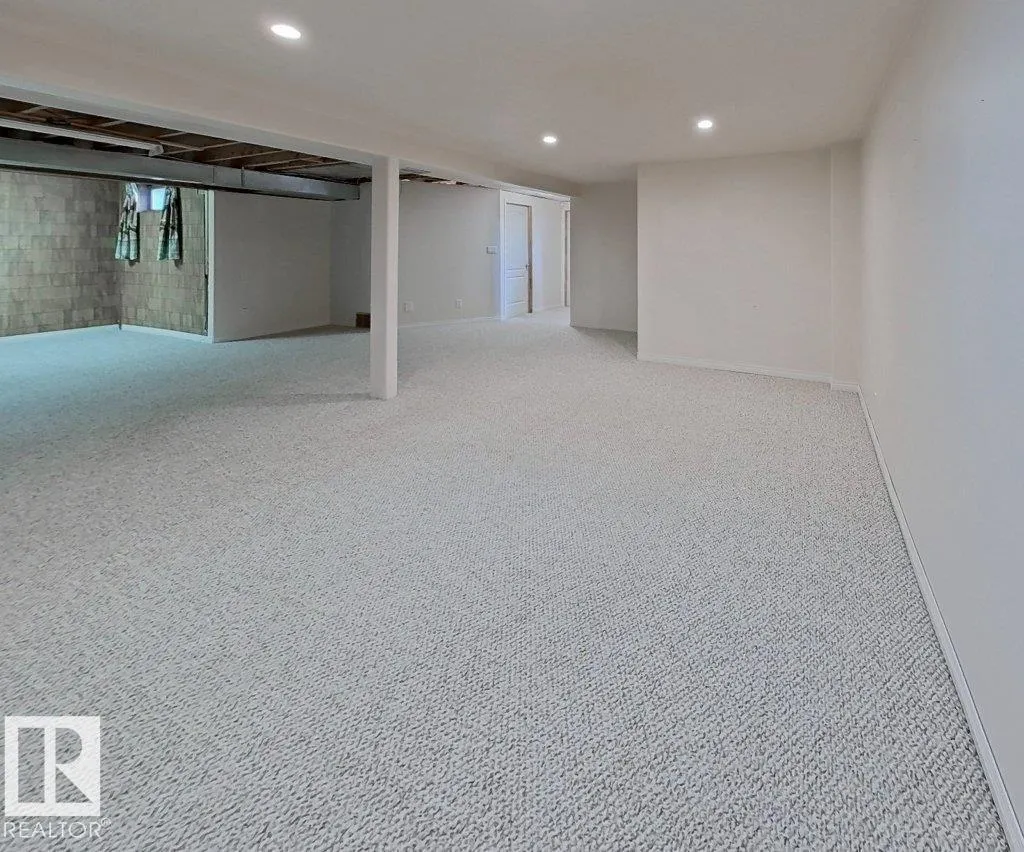 16 STARLING DR