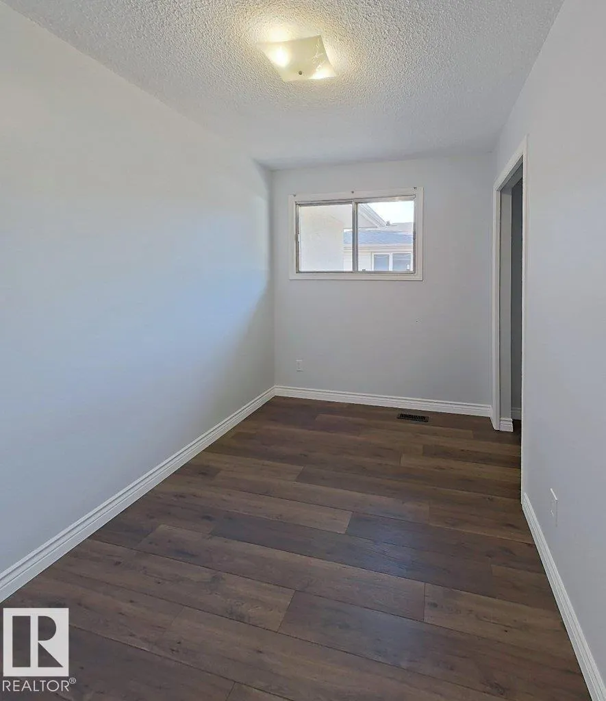 16 STARLING DR