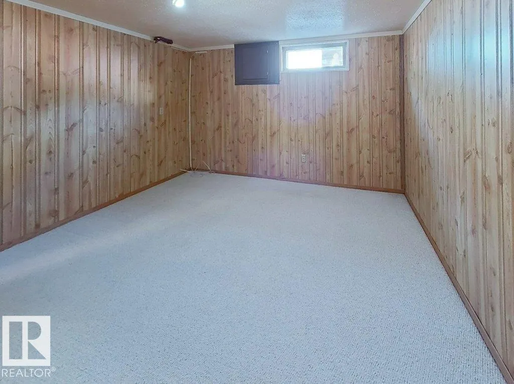 16 STARLING DR