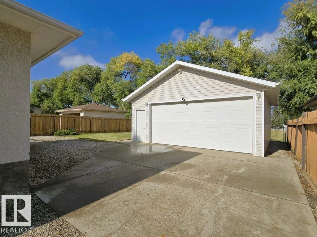 16 STARLING DR
