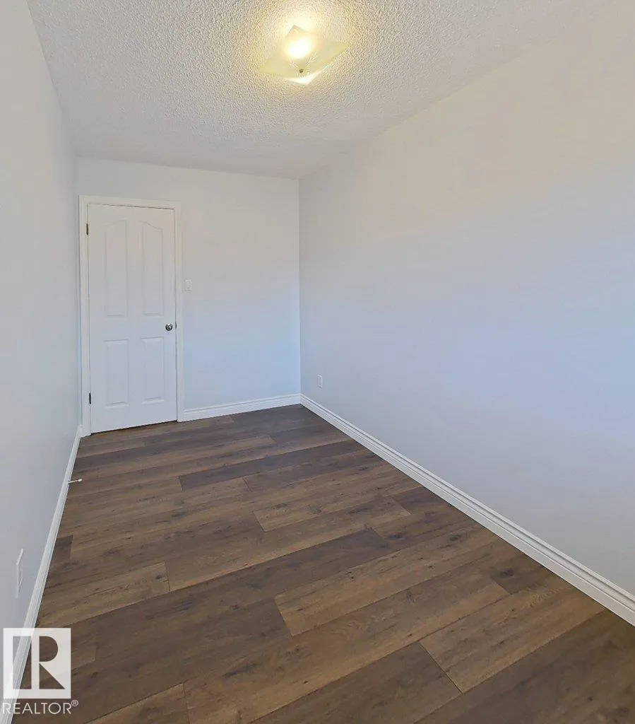 16 STARLING DR