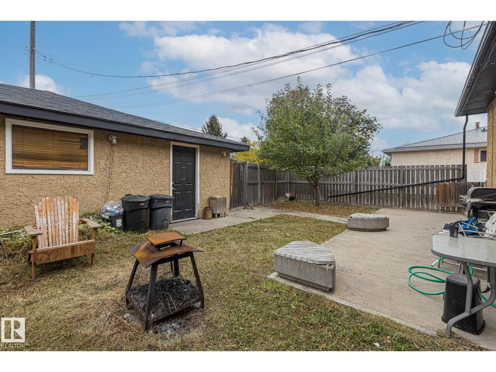 12903/12905 96 ST NW
