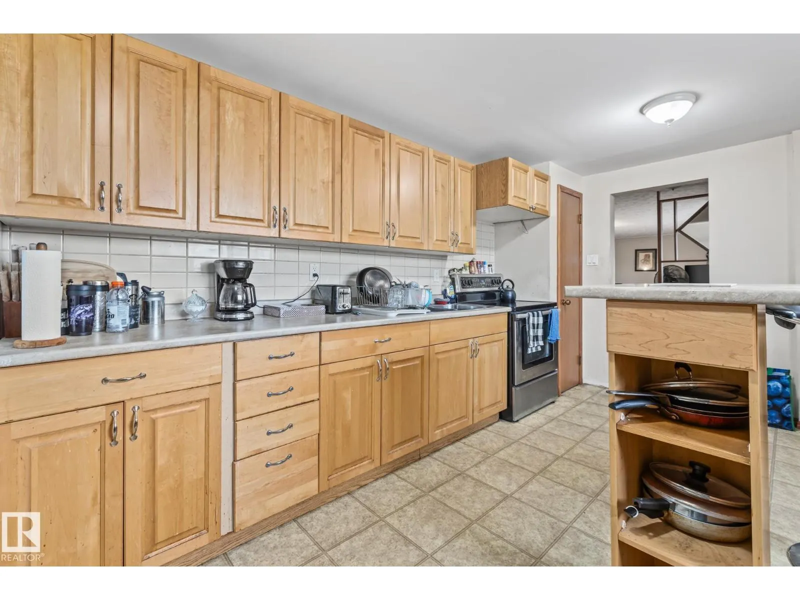 12903/12905 96 ST NW