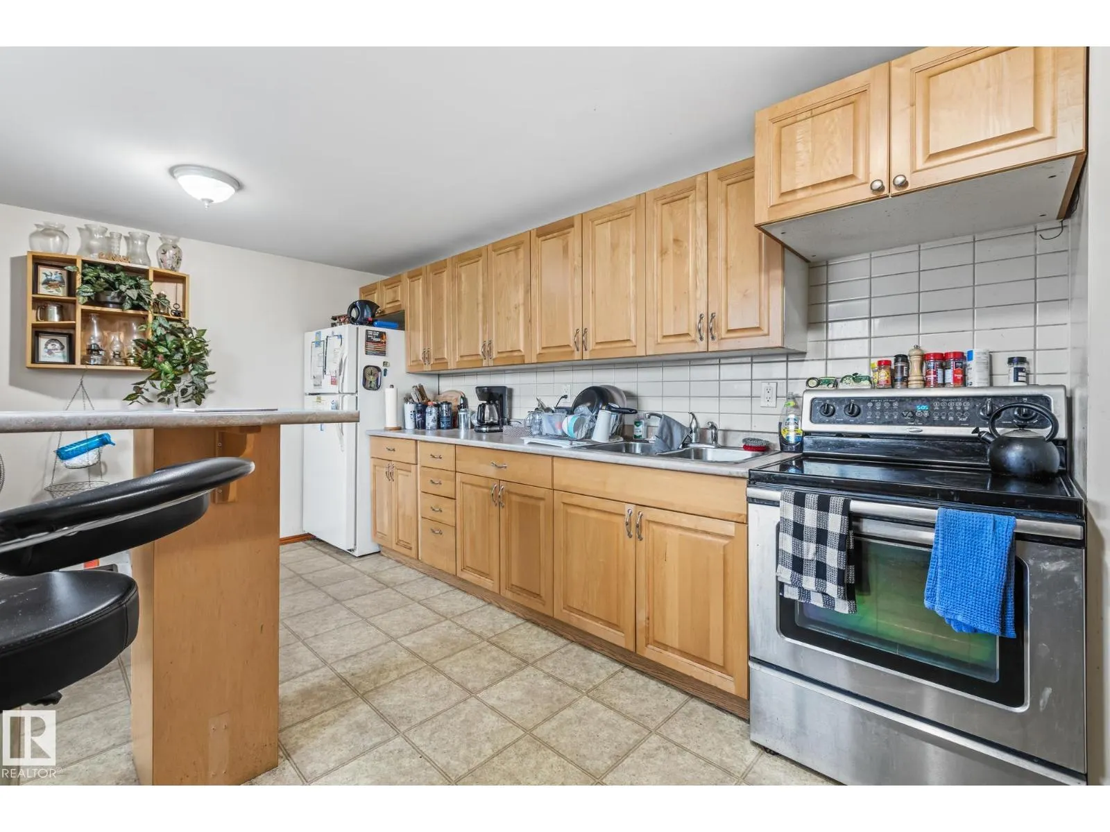 12903/12905 96 ST NW