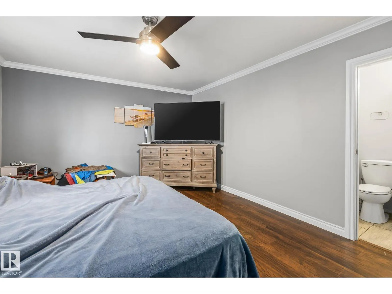 12903/12905 96 ST NW