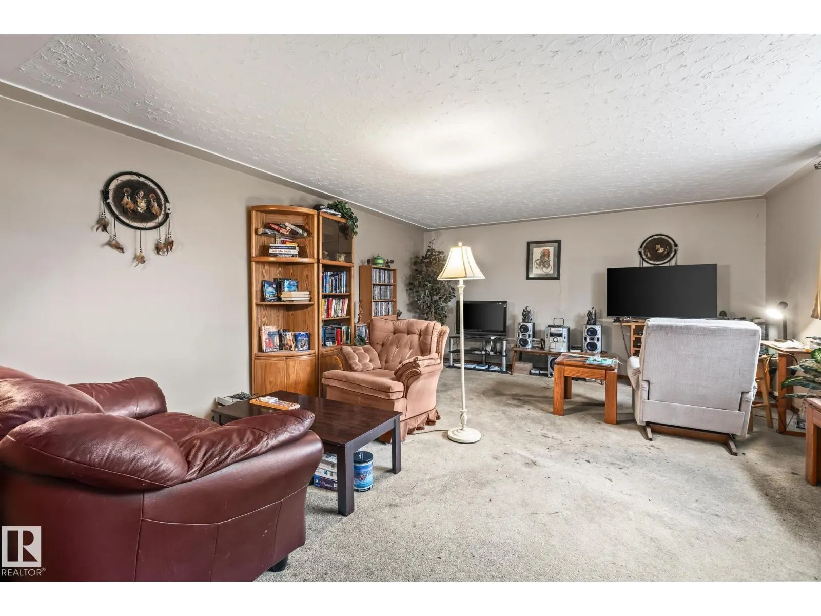 12903/12905 96 ST NW