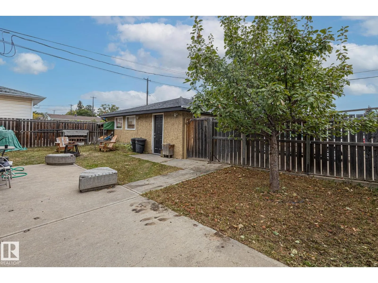 12903/12905 96 ST NW
