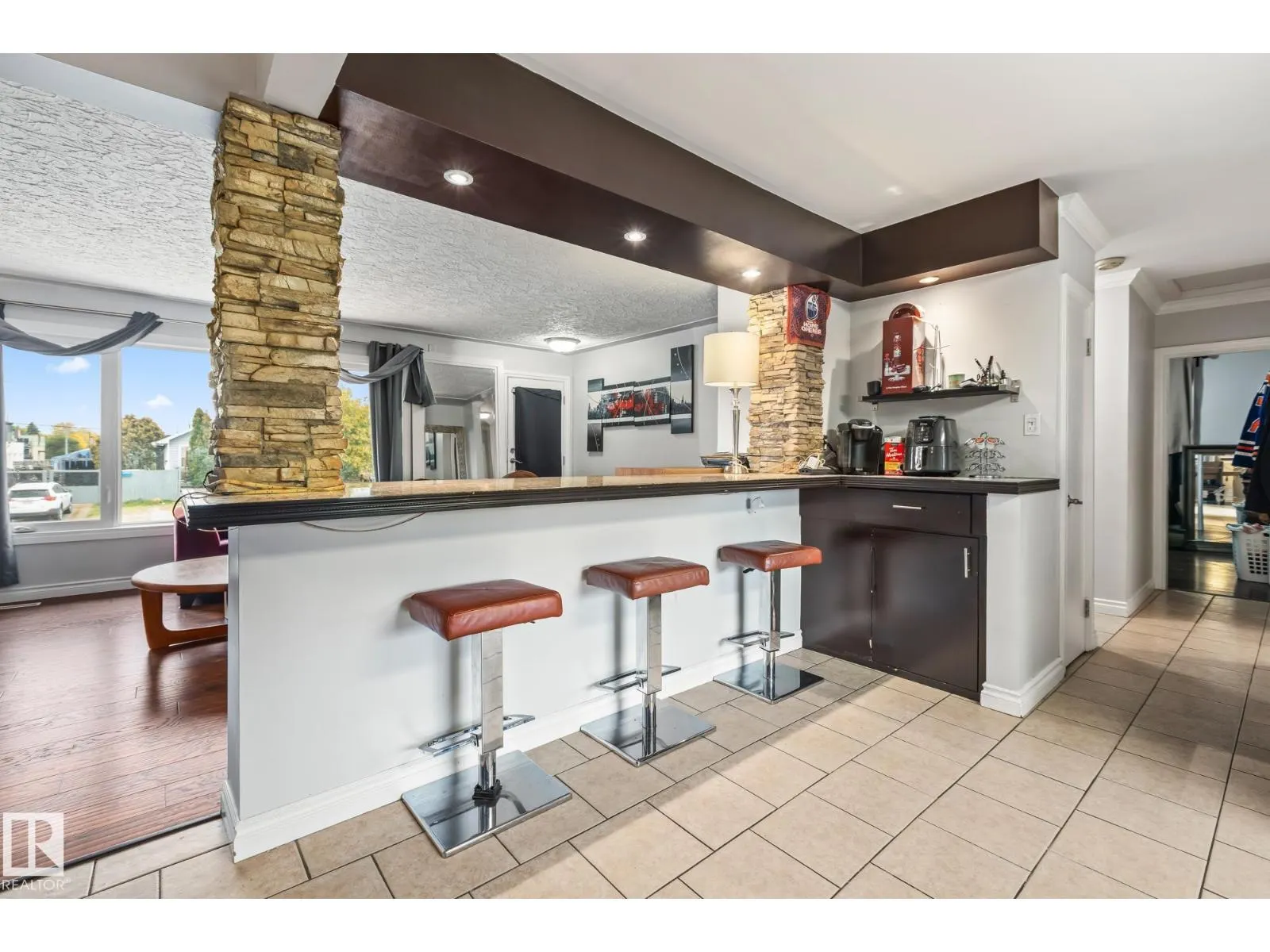 12903/12905 96 ST NW