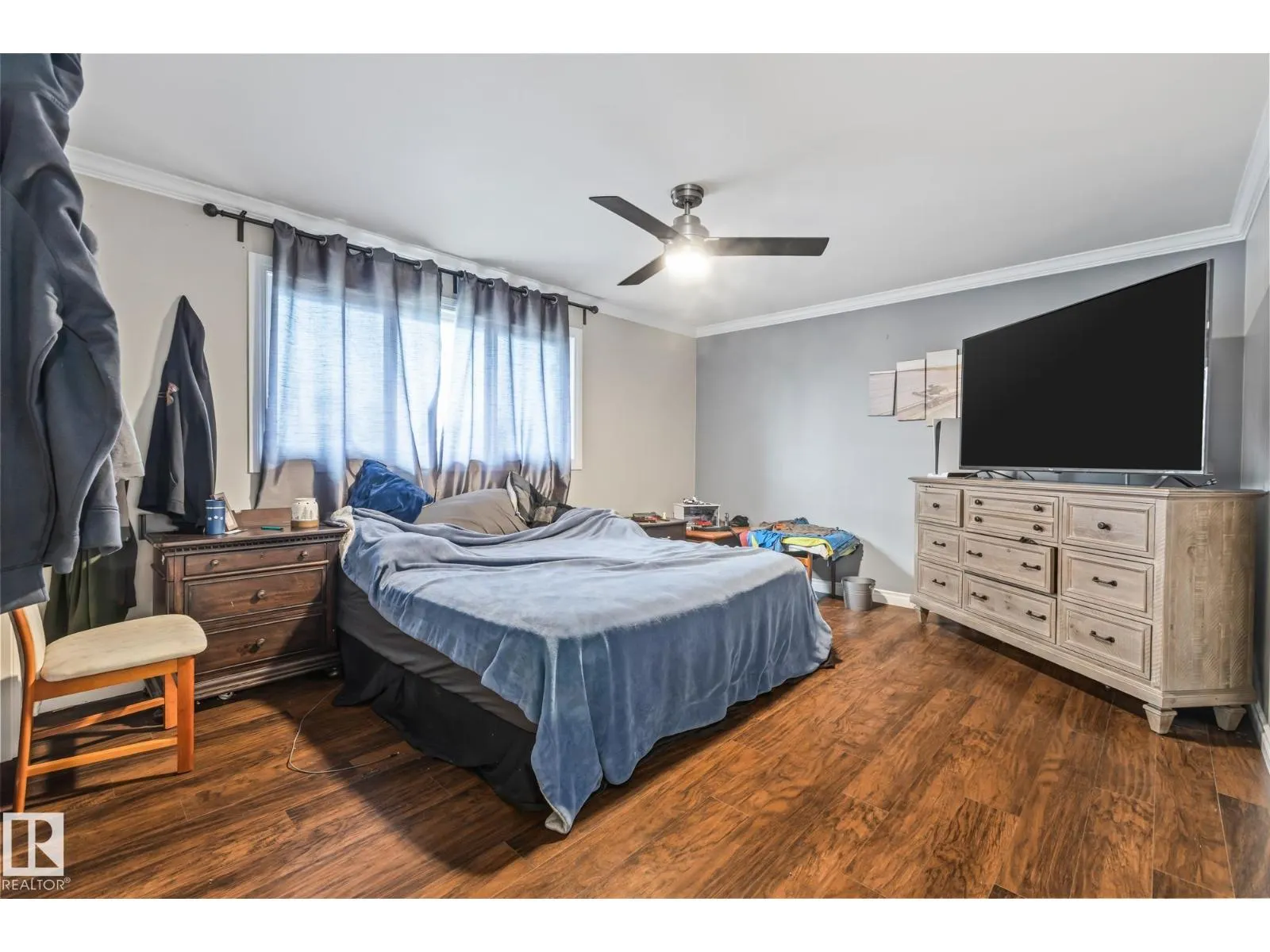 12903/12905 96 ST NW