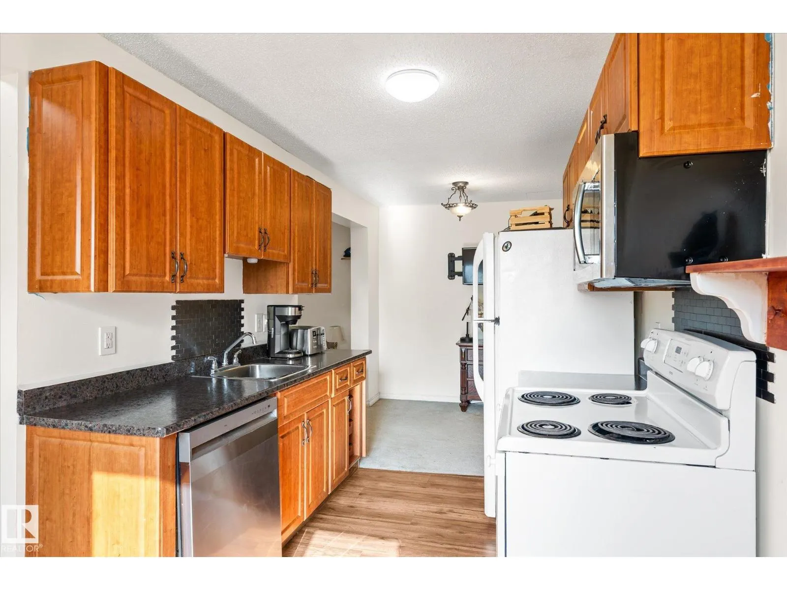283 PRIMROSE GARDENS GD NW NW