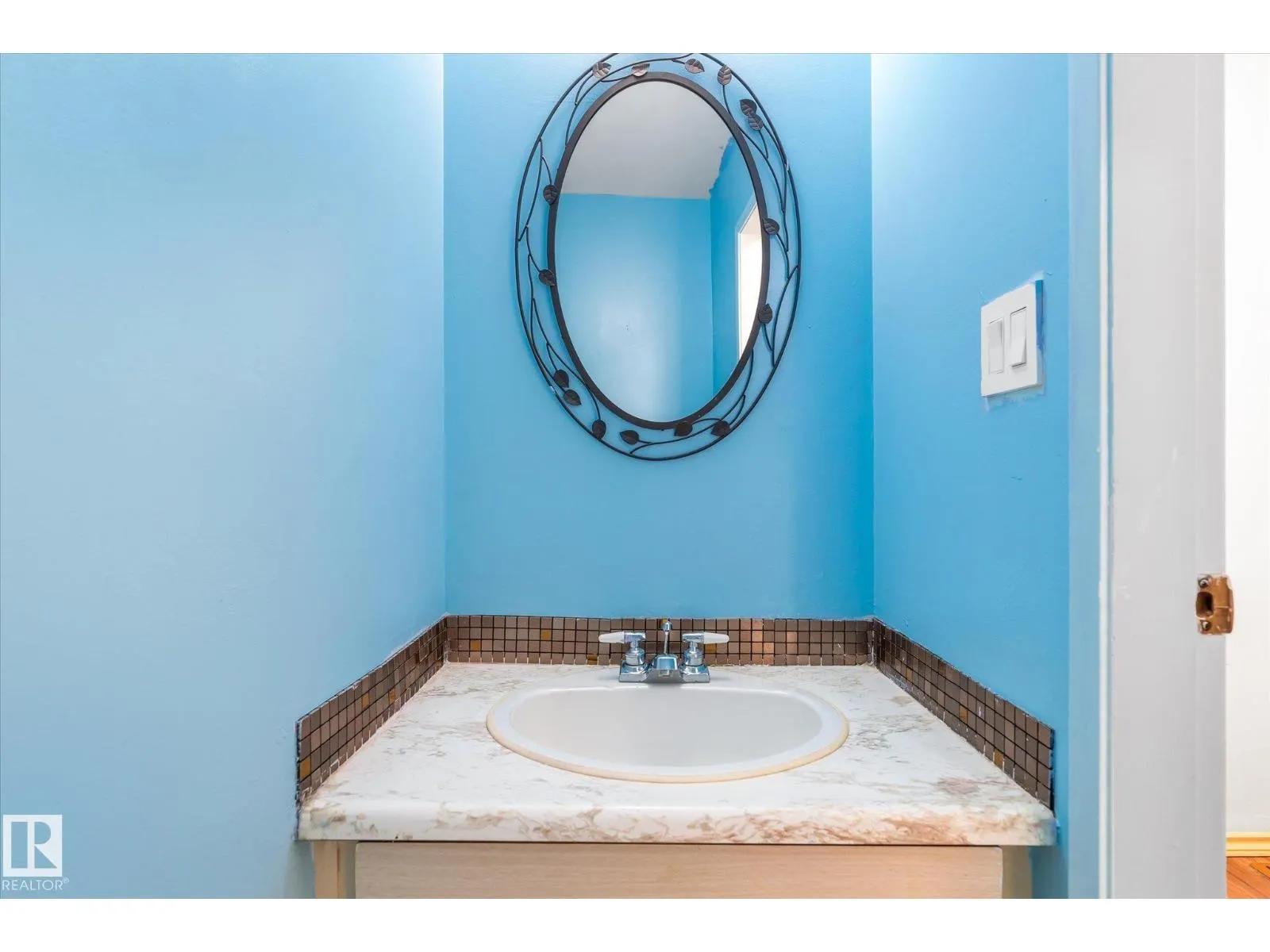 283 PRIMROSE GARDENS GD NW NW