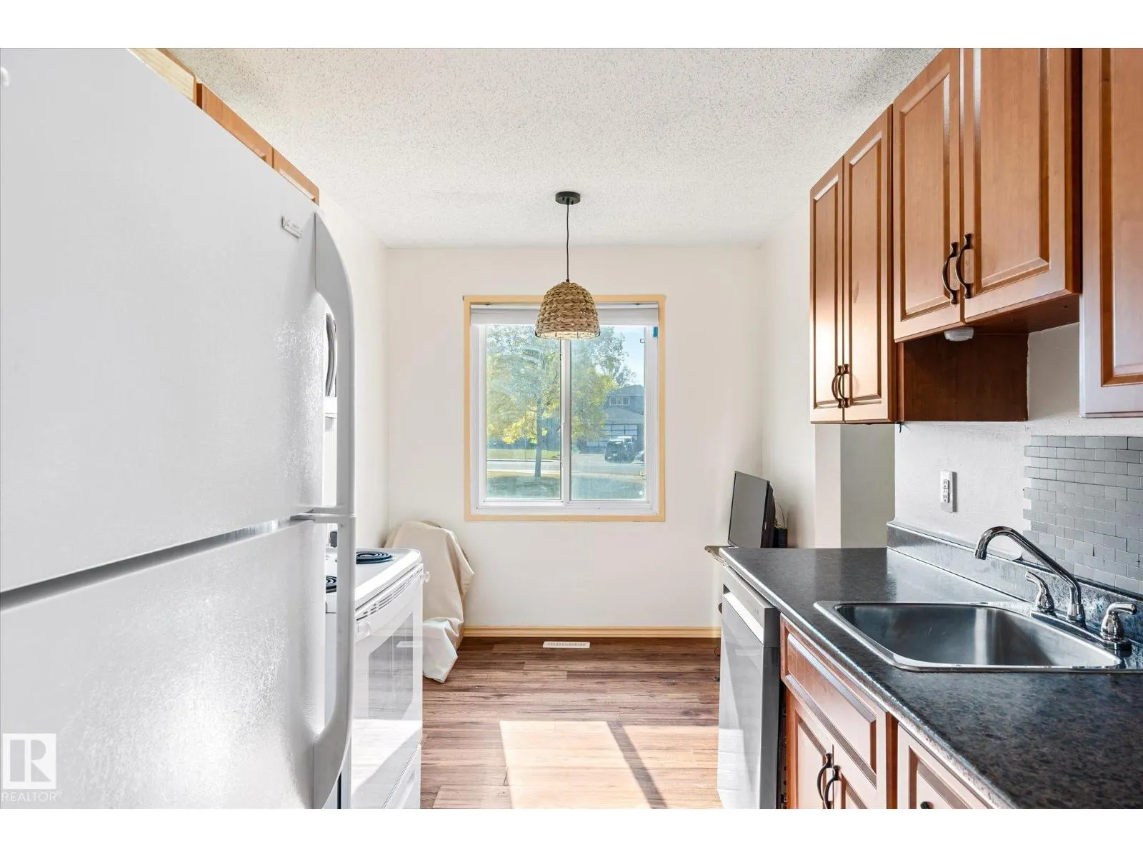 283 PRIMROSE GARDENS GD NW NW