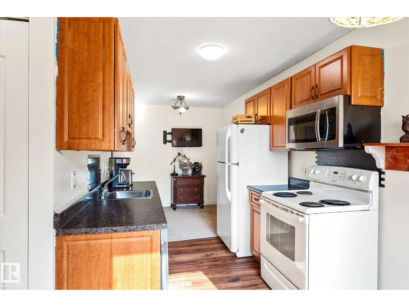 283 PRIMROSE GARDENS GD NW NW