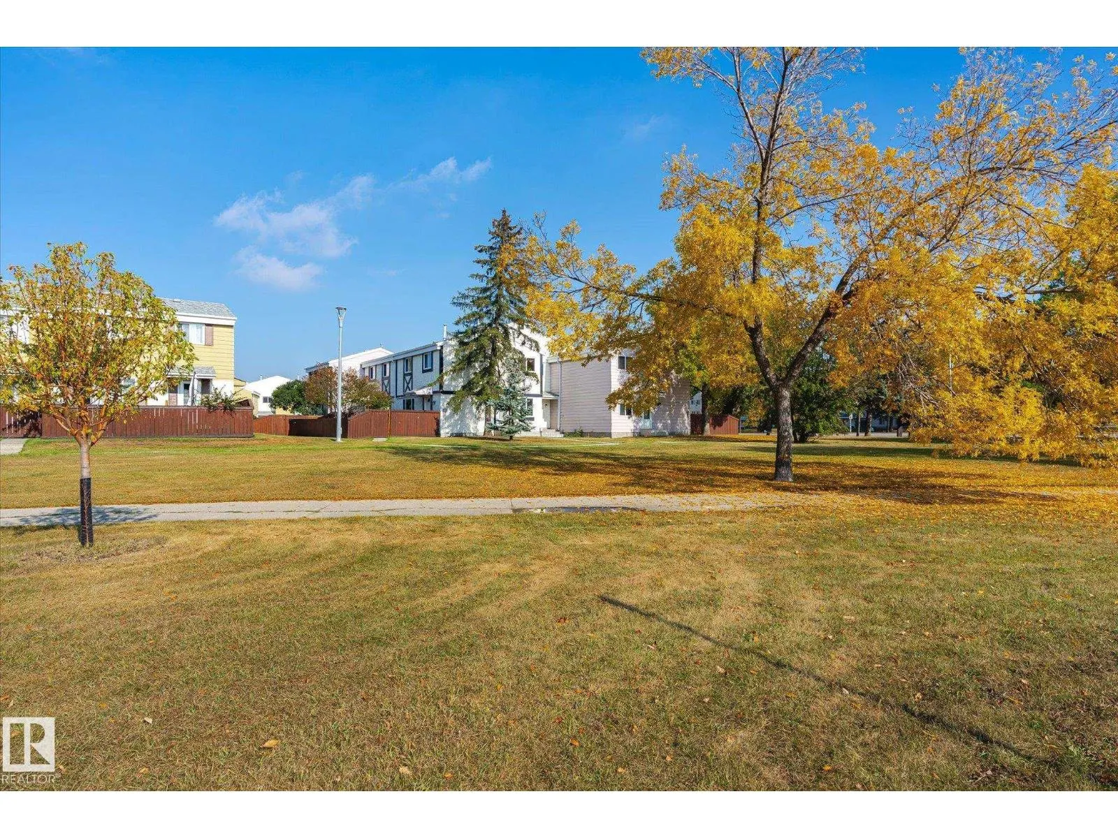 283 PRIMROSE GARDENS GD NW NW