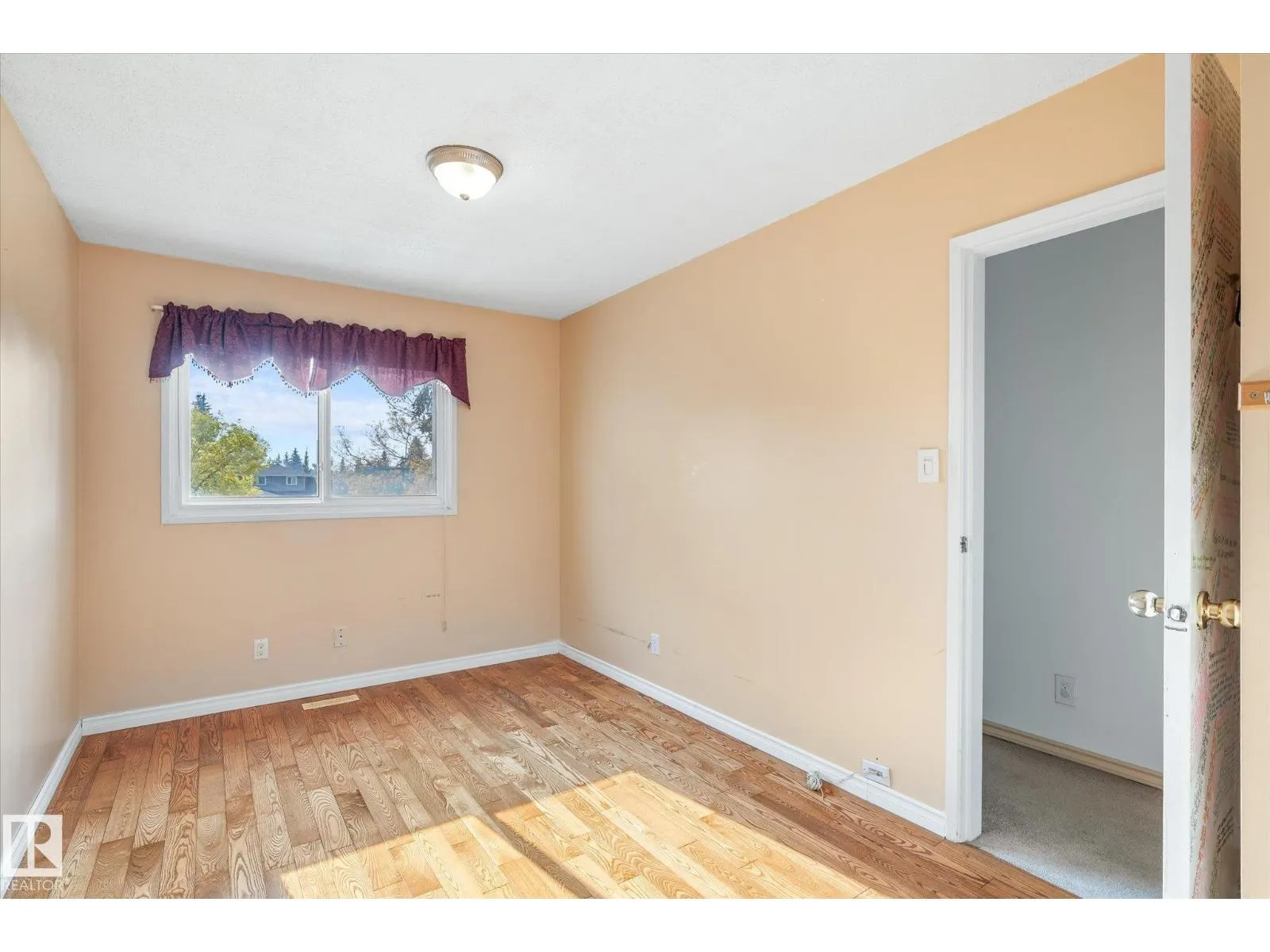 283 PRIMROSE GARDENS GD NW NW