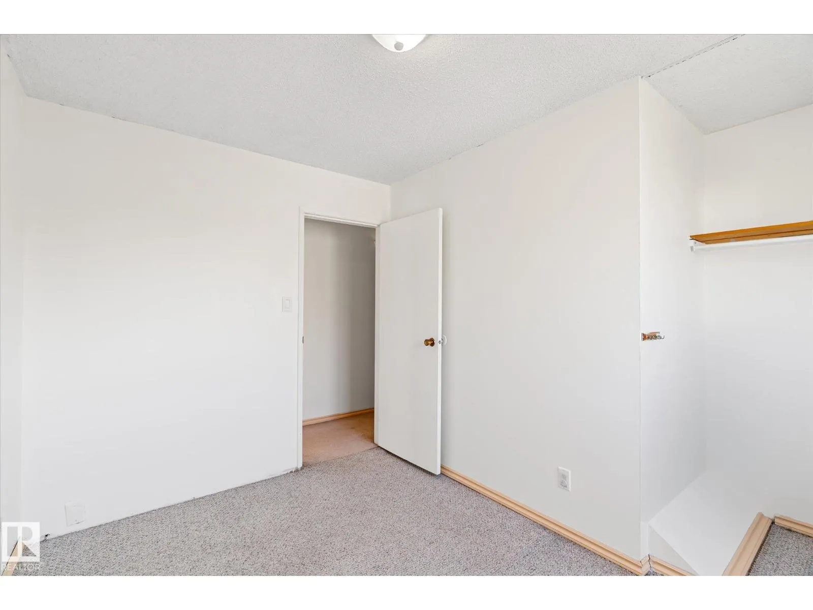 283 PRIMROSE GARDENS GD NW NW