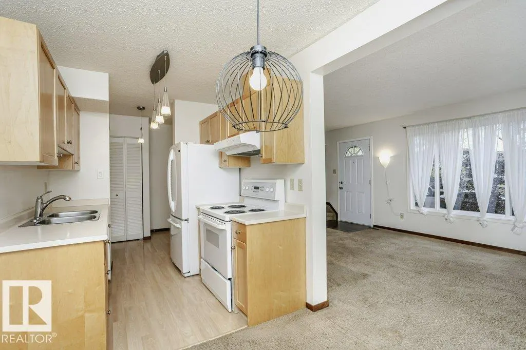 18476 62B AV NW NW