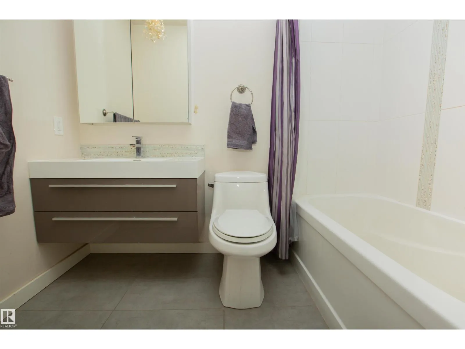 #33 11112 129 ST NW