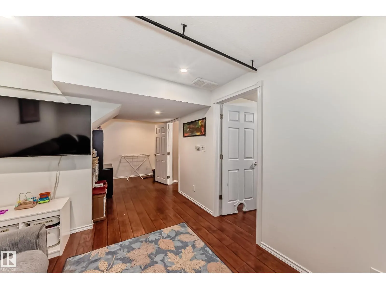 34 Wisteria LN