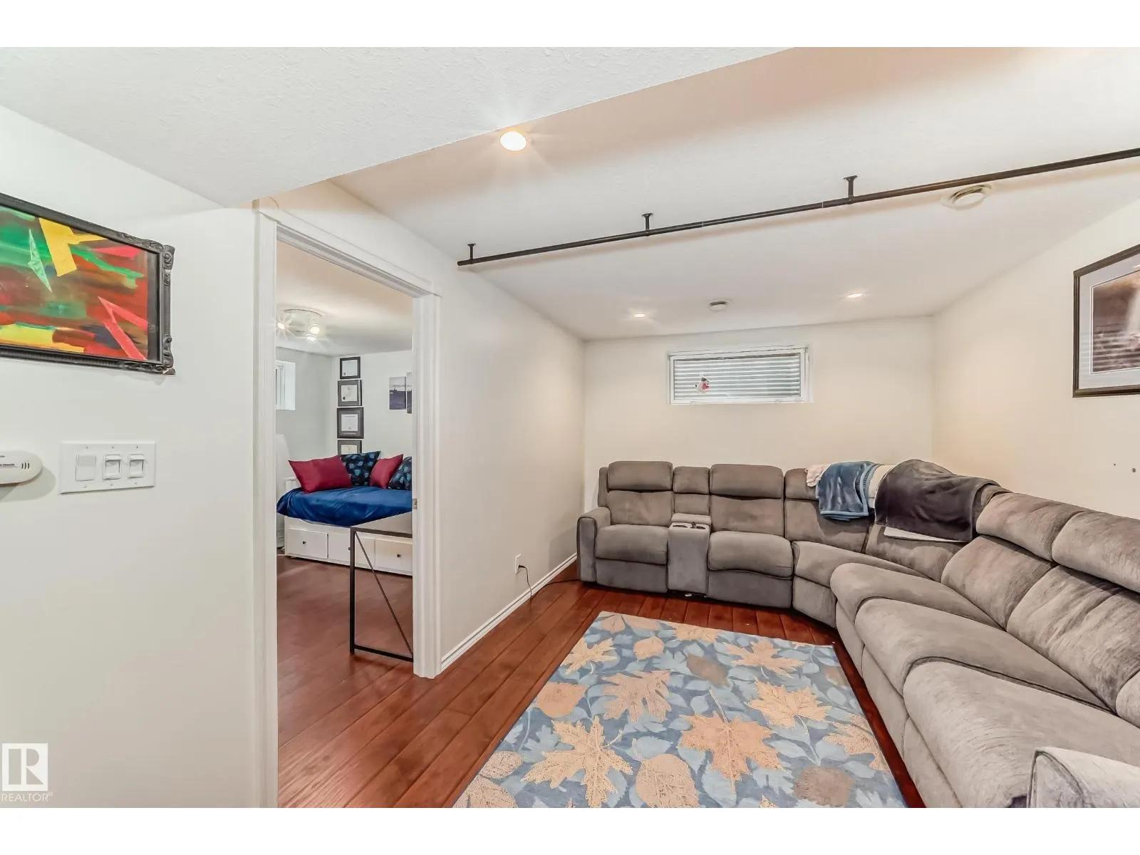 34 Wisteria LN