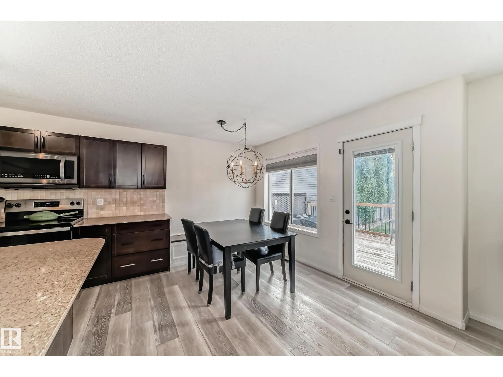 34 Wisteria LN