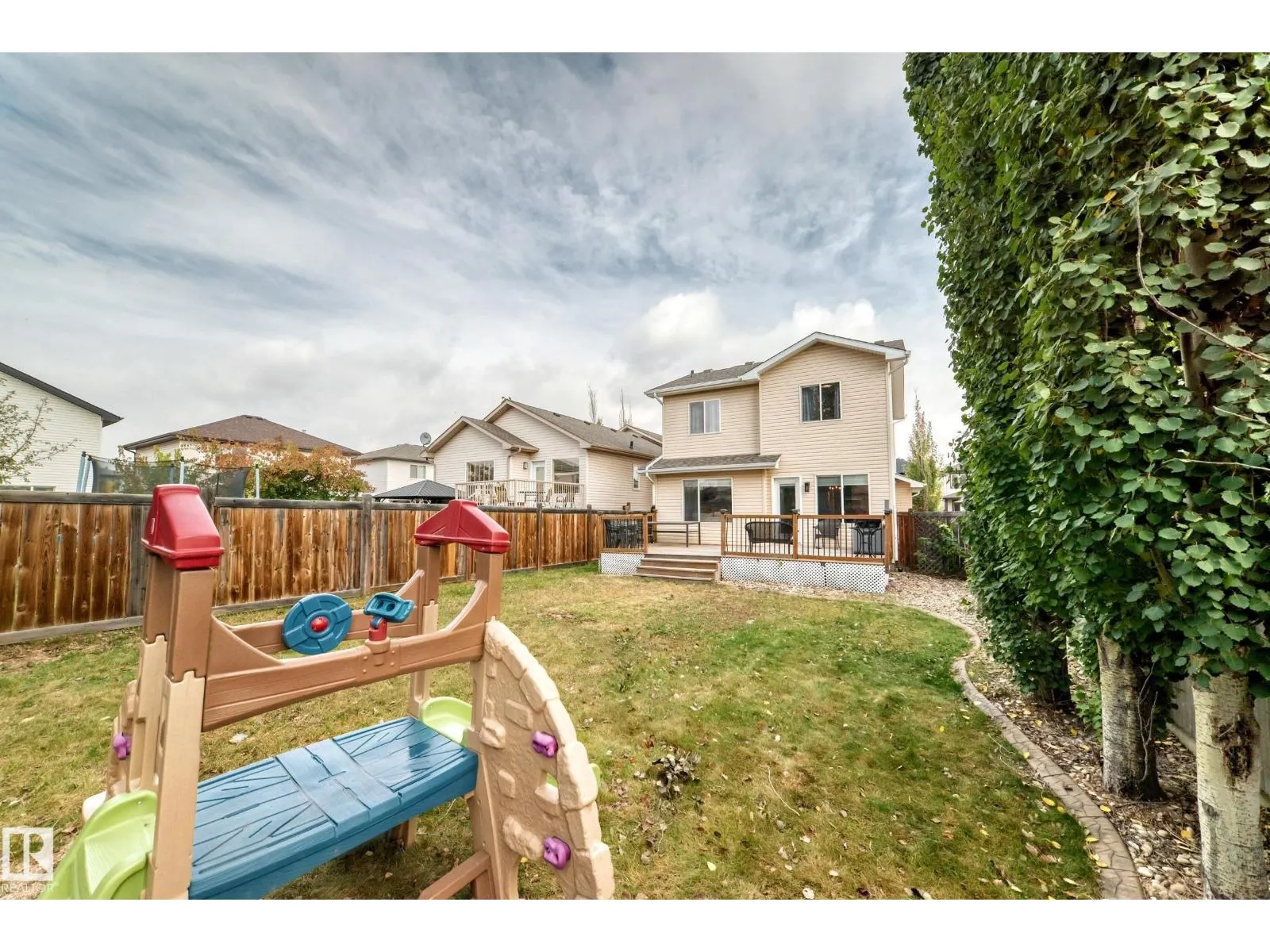 34 Wisteria LN