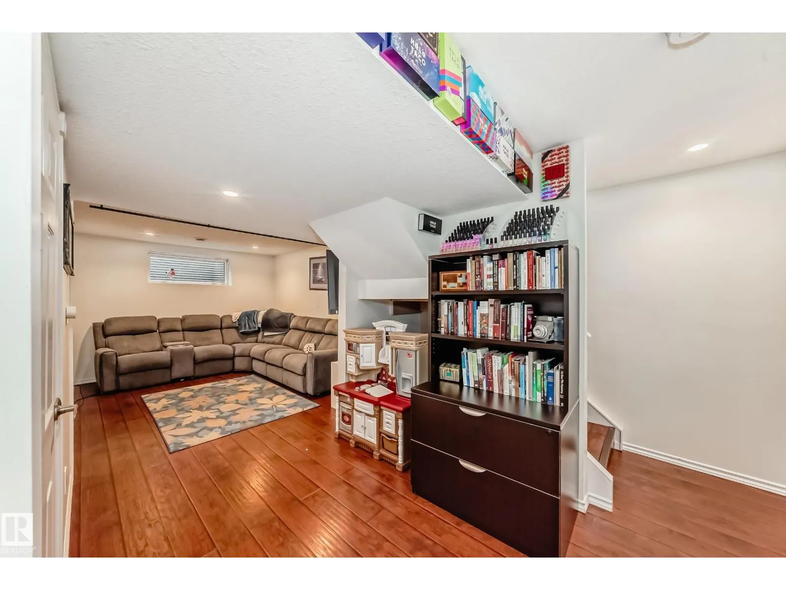 34 Wisteria LN