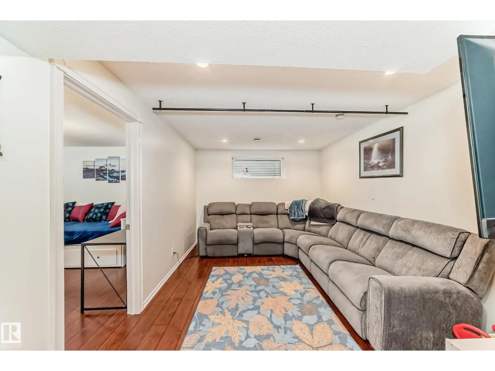 34 Wisteria LN