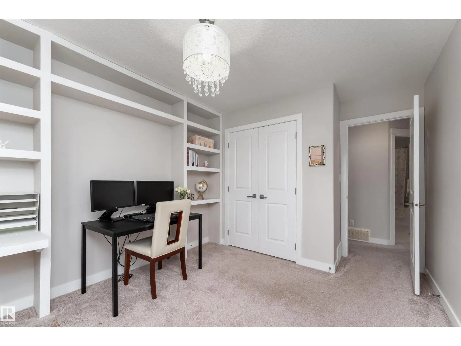 2504 AMERONGEN CR SW