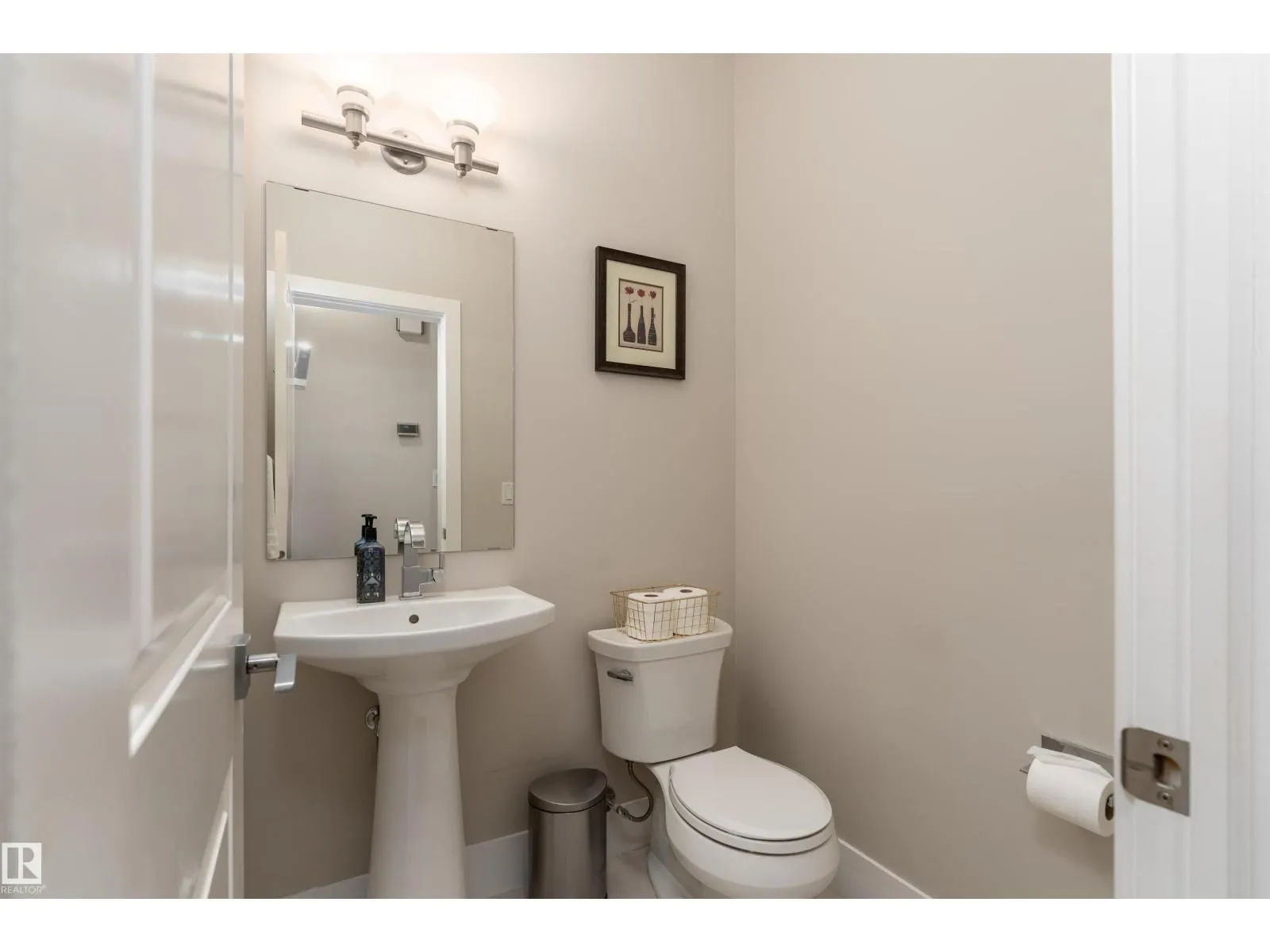 2504 AMERONGEN CR SW