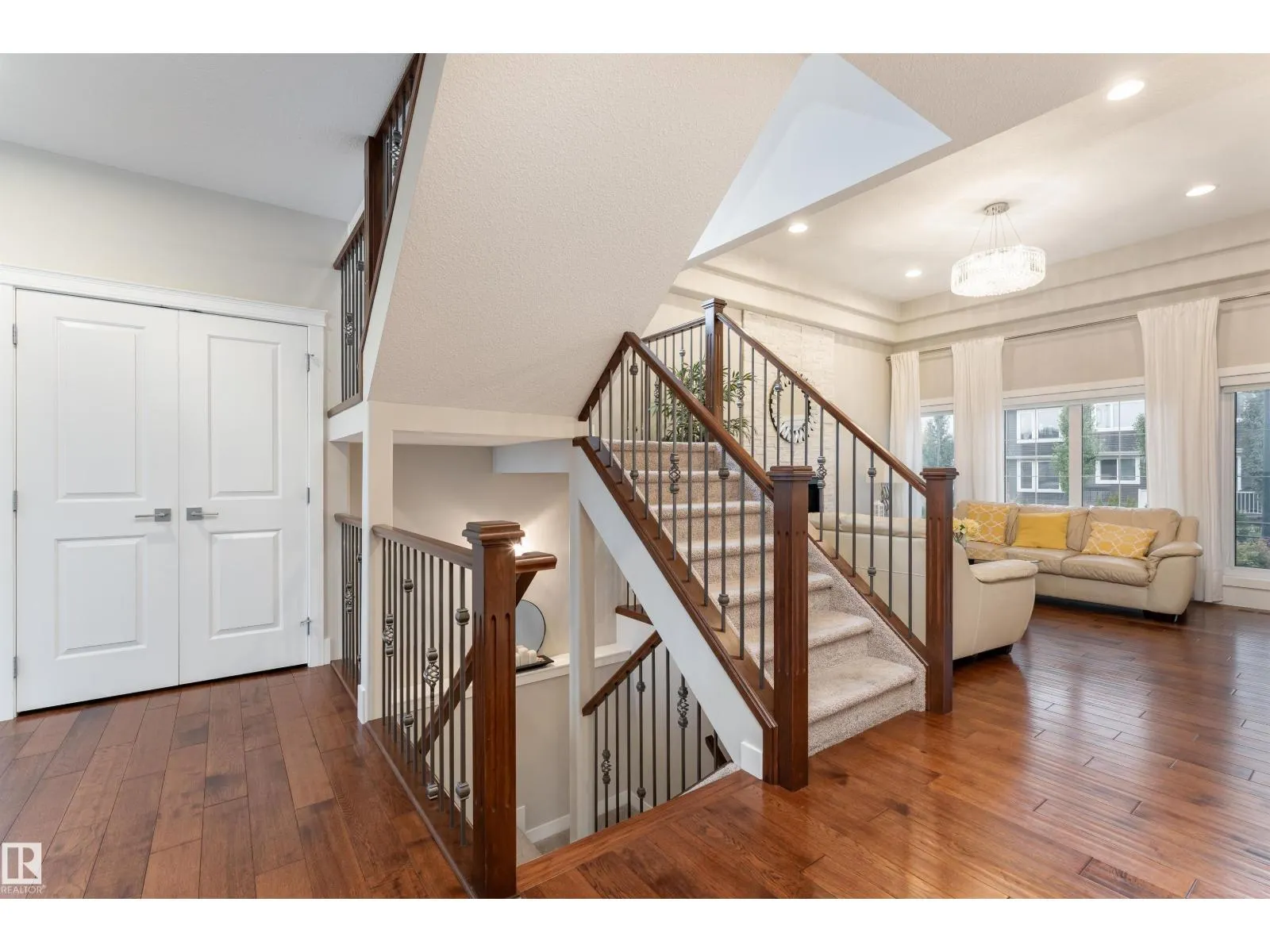 2504 AMERONGEN CR SW