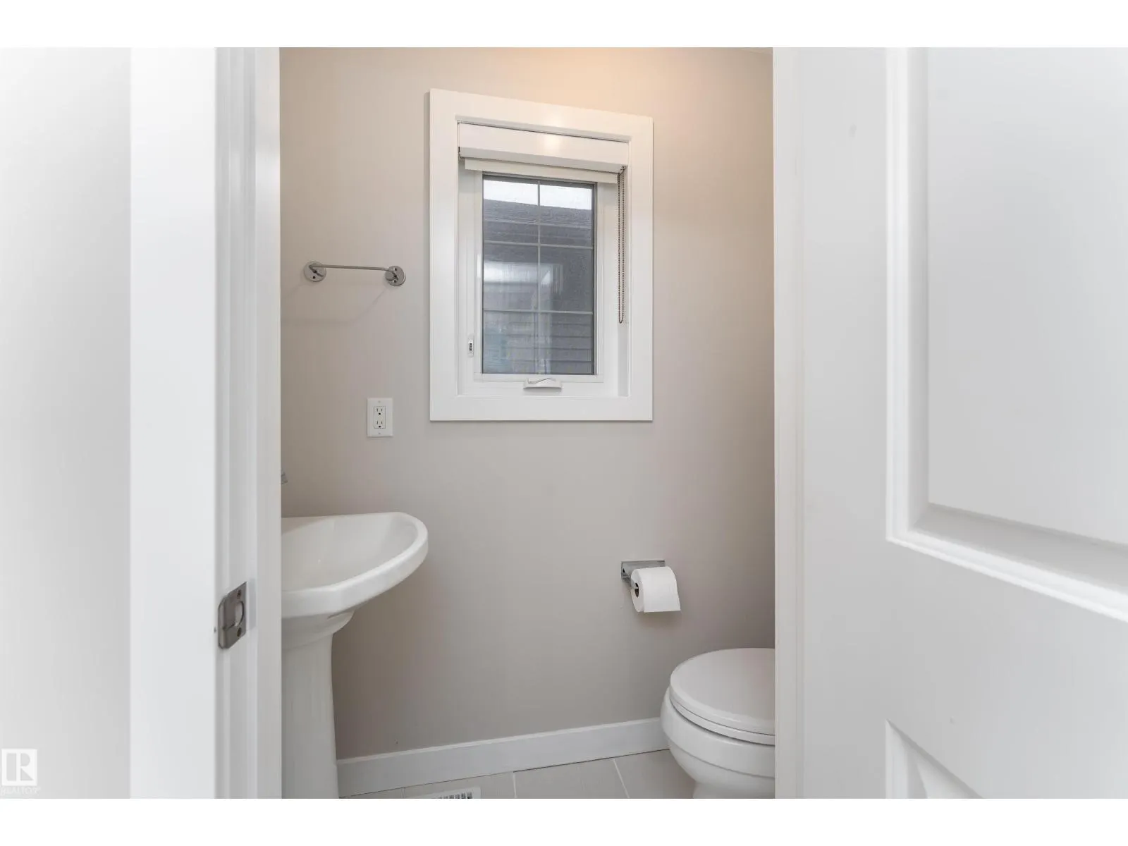 2504 AMERONGEN CR SW