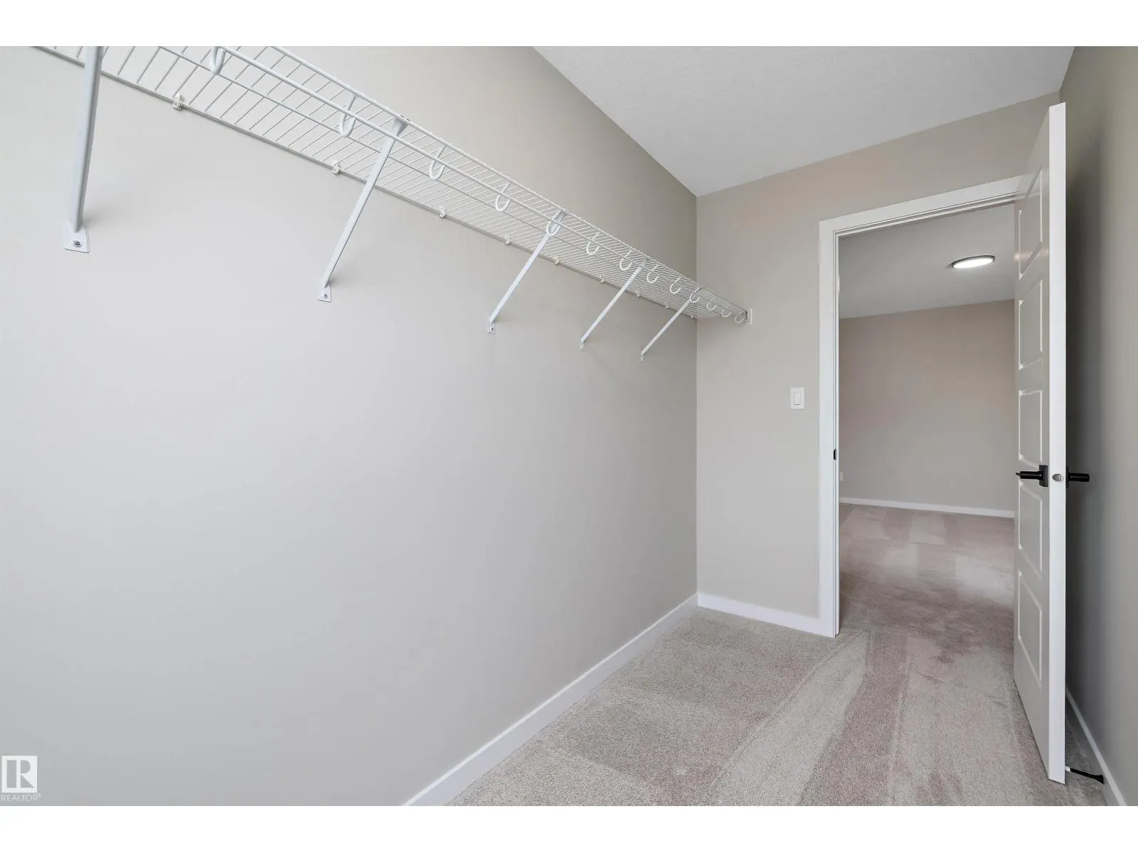 4544 Kinsella LI SW