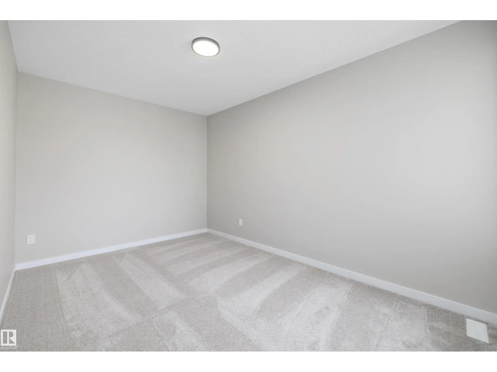 4544 Kinsella LI SW