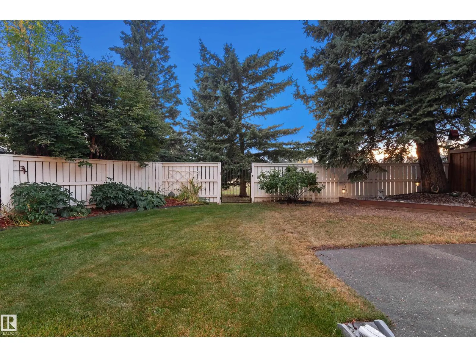 40 FERNWOOD CR