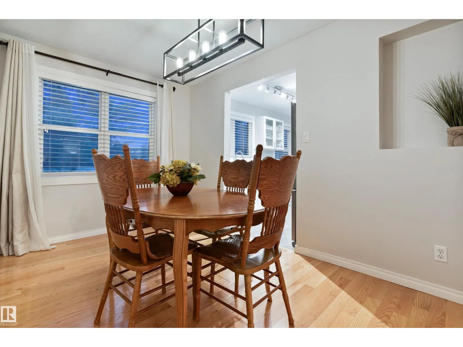 40 FERNWOOD CR