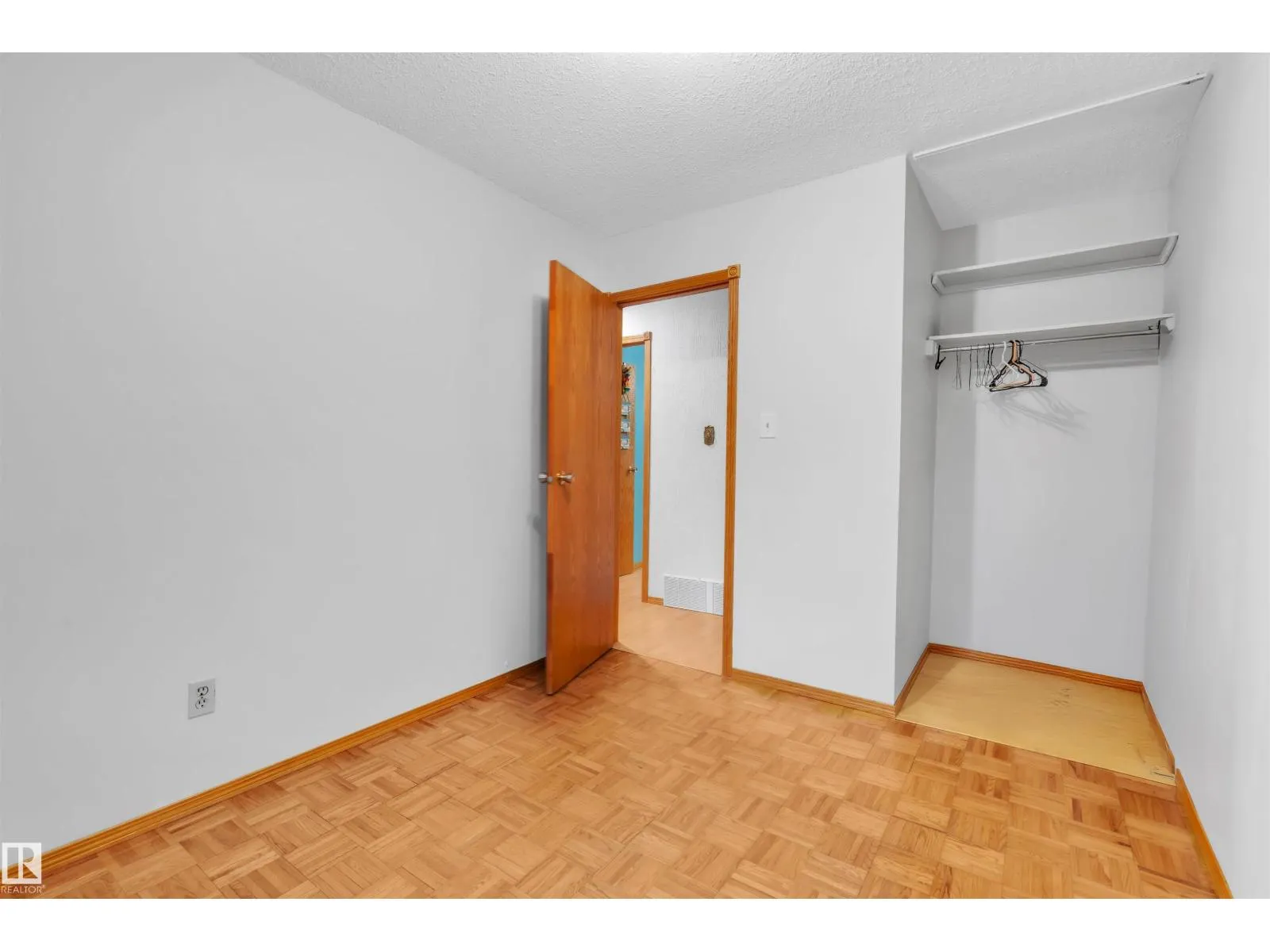 42204B TWP RD 624