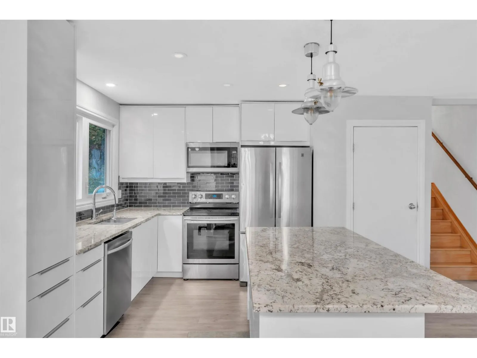 42204B TWP RD 624