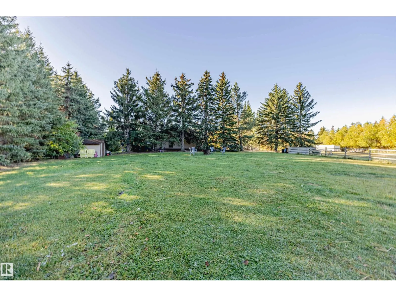 194 52328 HWY 21