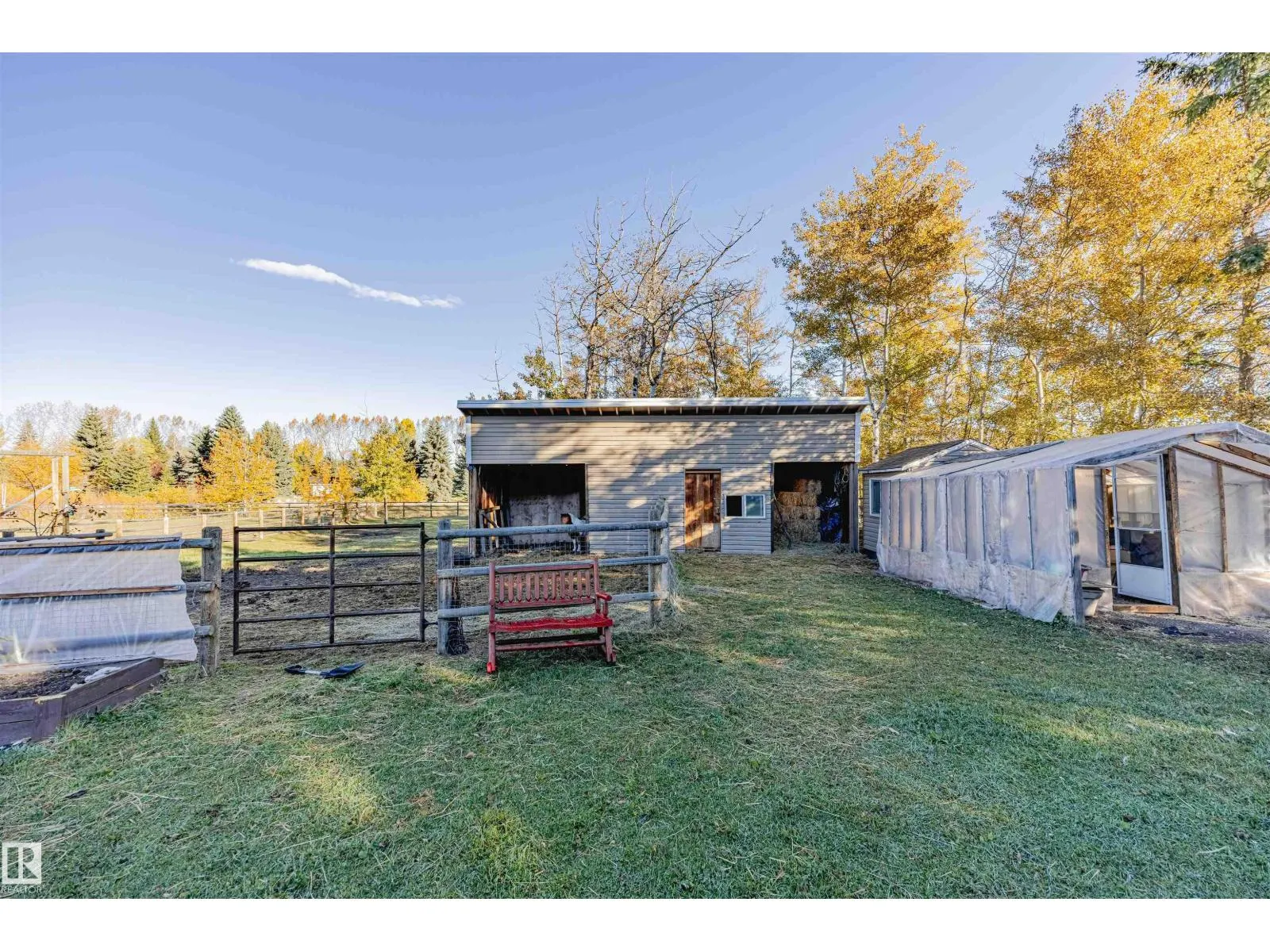194 52328 HWY 21