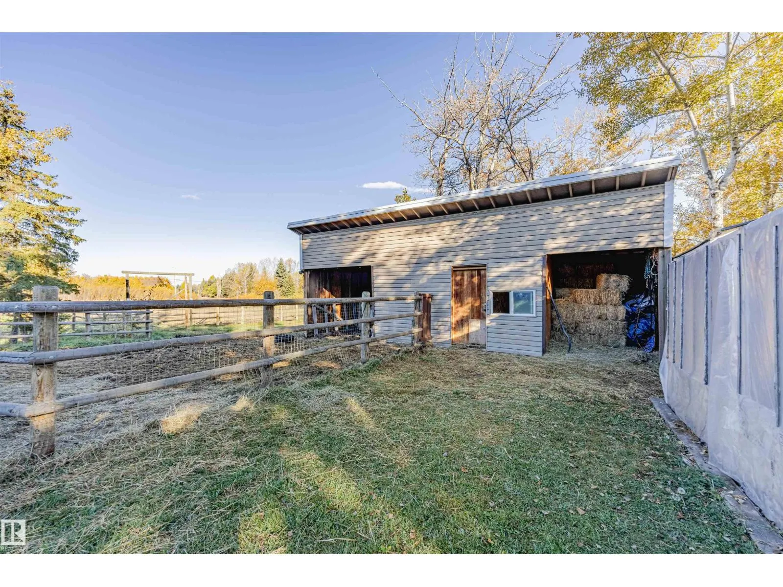194 52328 HWY 21