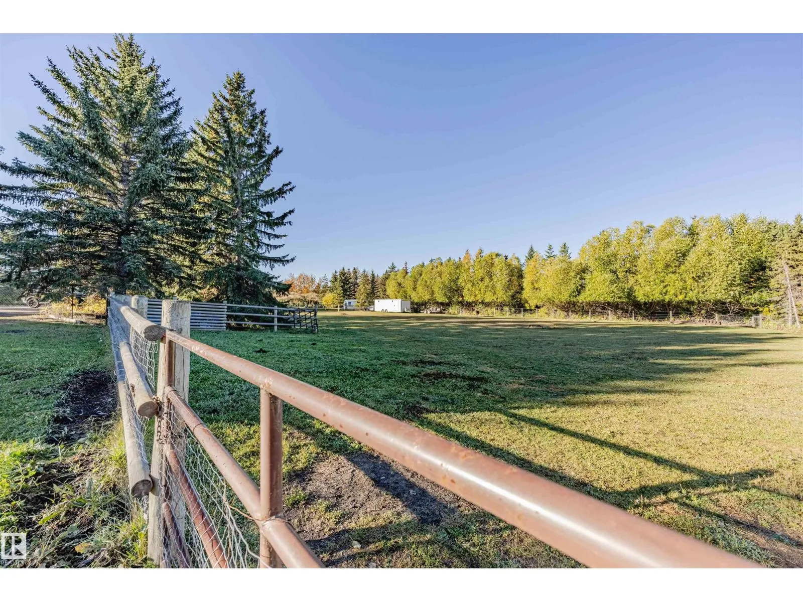 194 52328 HWY 21