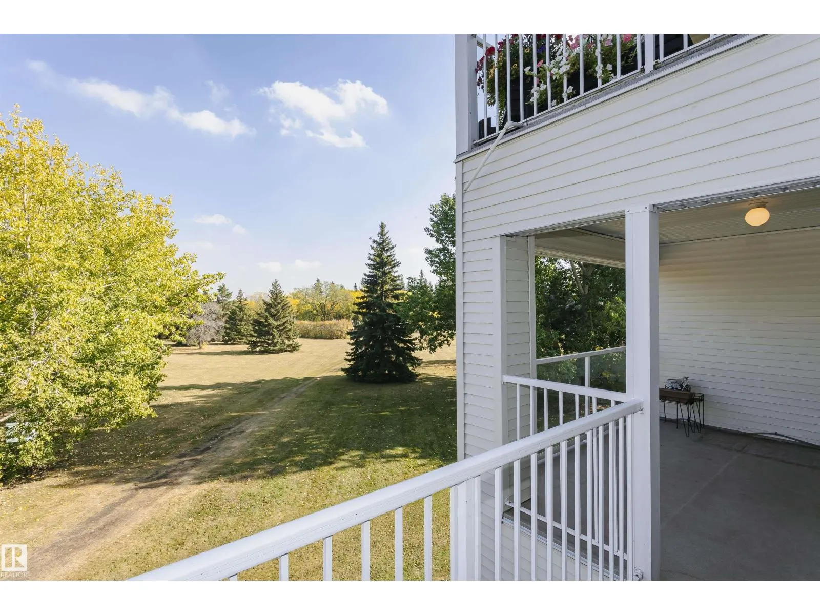 #302 78 MCKENNEY AV
