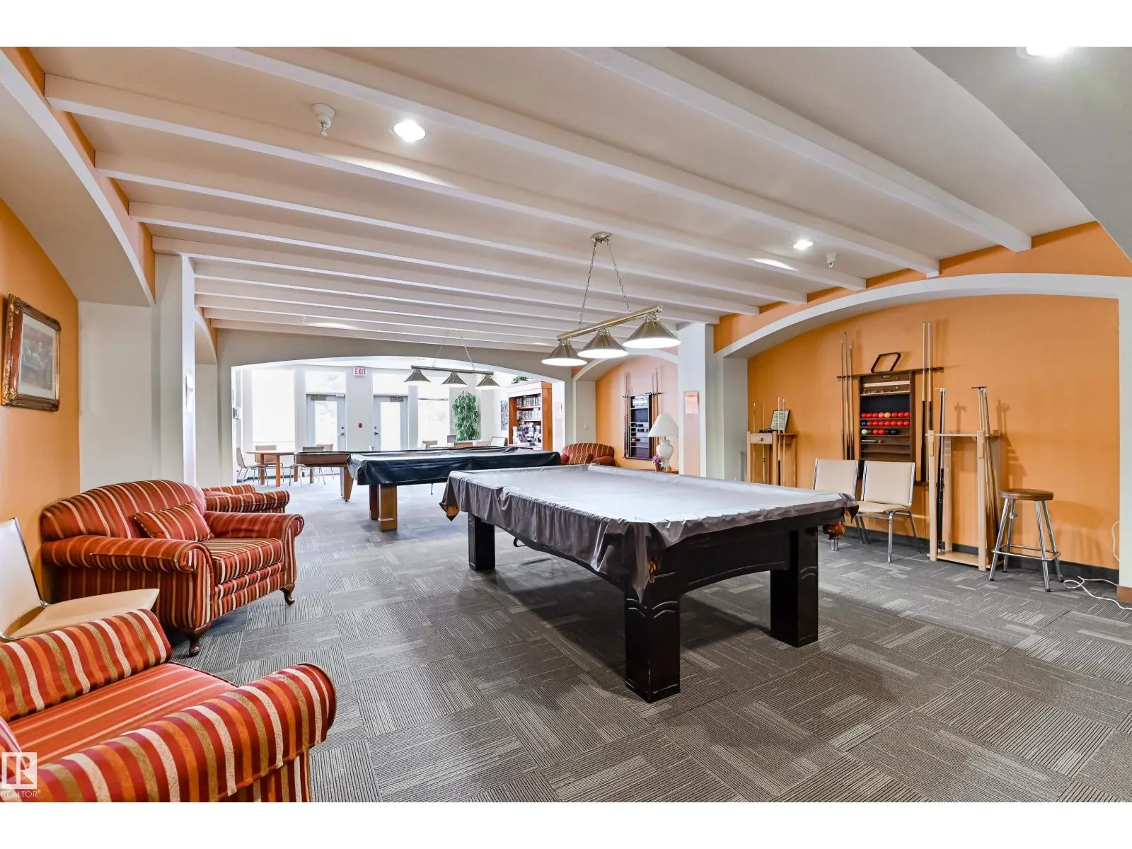 #302 78 MCKENNEY AV