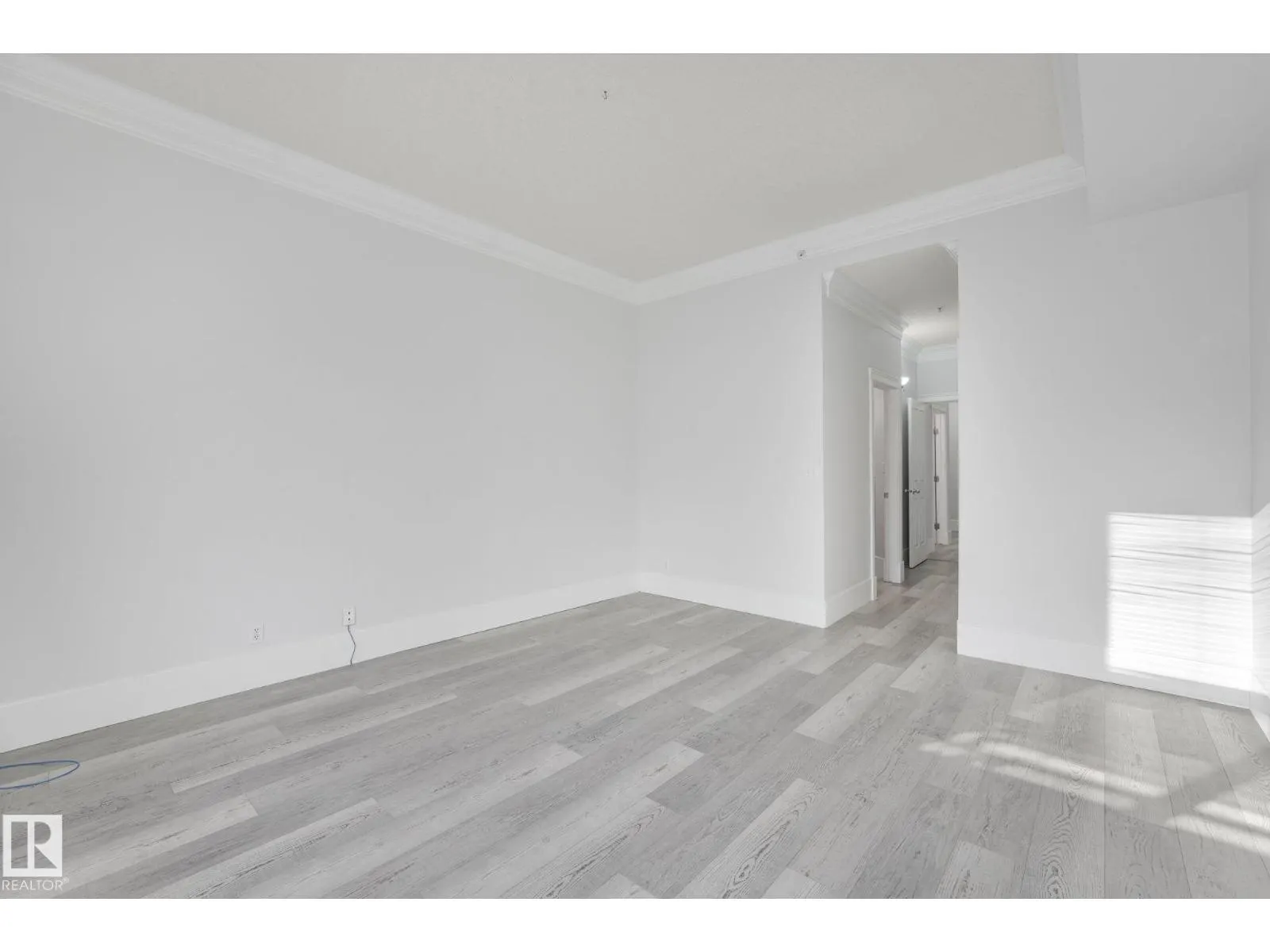 #104 9707 105 ST NW NW
