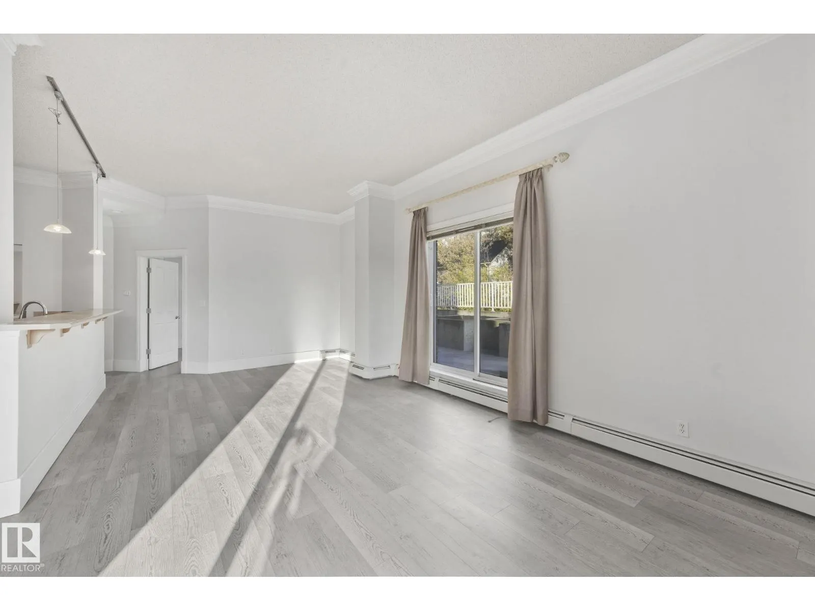#104 9707 105 ST NW NW