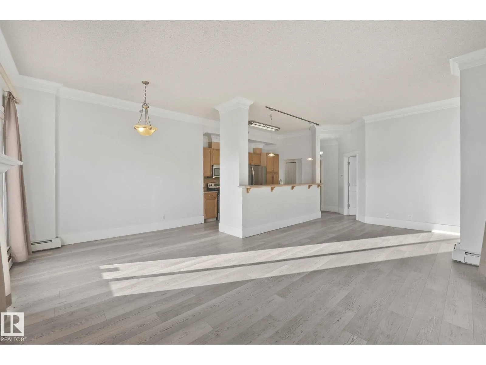 #104 9707 105 ST NW NW